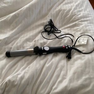 Beachwaver Rotating Hair Curler